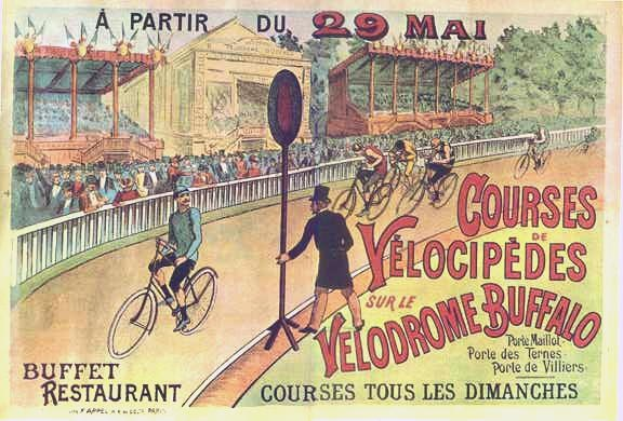 Plakat für eine Radrennbahn in Buffalo, New York, mit Menschen auf Fahrrädern auf einer umzäunten Straße mit einem Gebäude und Bäumen im Hintergrund.