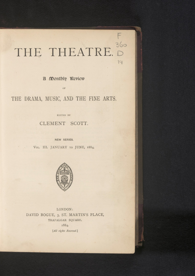 Cover eines aufgeschlagenen Buches mit dem Titel "The Theatre: A Monthly Review of the Drama, Music, and the Fine Arts" mit einer Seite mit Text und einem Logo.