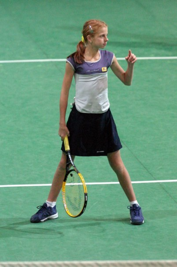 Eala schockt Queens' Champion Vekic