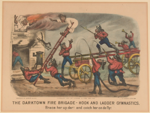 Ein Plakat, das eine Gruppe von Menschen zeigt, die Leitern und andere Gegenstände halten, mit einem Pferdewagen im Hintergrund und dem Text "The Darktown Fire Brigade - Hook and Ladder Gymnastics" unten.