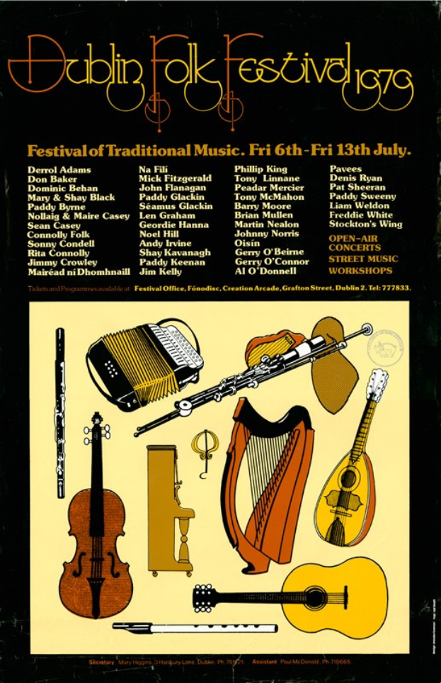 Plakat für das Dublin Folk Festival 1975, das Musikinstrumente wie eine Gitarre, eine Harfe, eine Flöte und ein Schlagzeug zeigt, zusammen mit Texten über das Ereignis.