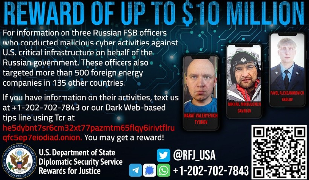 Belohnungsposter bis zu $10 Millionen mit Fotos von drei russischen FSB-Offizieren und einem QR-Code unten.